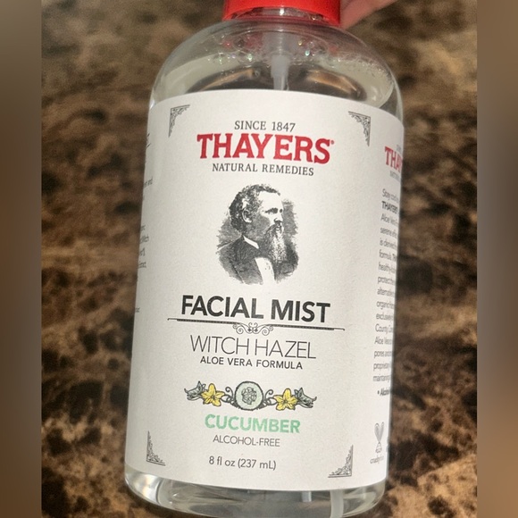 THAYERS Alcohol-Free Witch Hazel Facial Mist with Aloe Vera, Cucumber  8oz - Picture 2 of 6